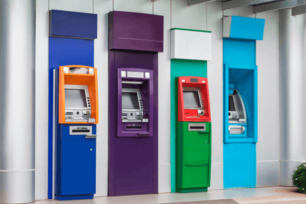 Major bank modernizes 100+ applications for AWS in a fraction of the time with CAST Highlight
